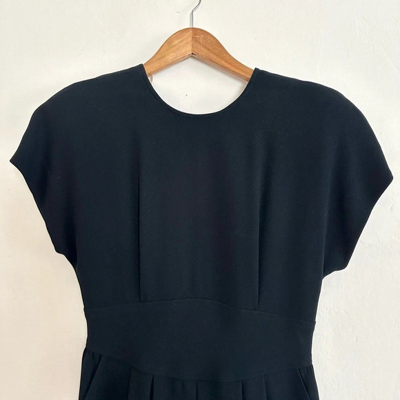 Vintage Liz Claiborne Dress Size 6 Black Knee Length Short Sleeve Cut Out - Picture 3 of 10